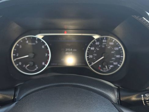 Used 2024 Nissan Sentra SV FWD image 18