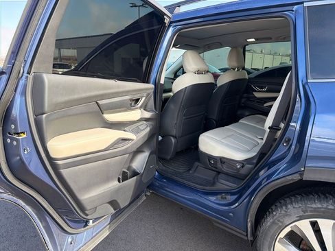 Used 2022 Subaru Ascent Limited w/ Technology Package image 12