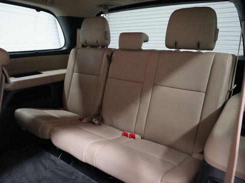 Used 2014 Toyota Sequoia Limited image 10
