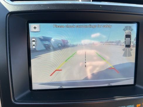 Used 2018 Ford Explorer Limited image 19