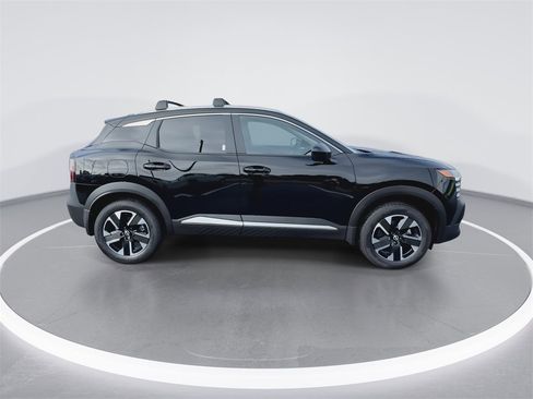 New 2026 Nissan Kicks SV w/ SV Premium Package image 9