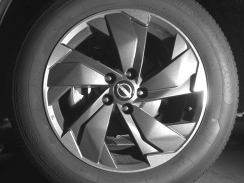 Used 2025 Nissan Rogue SV AWD/4WD image 12