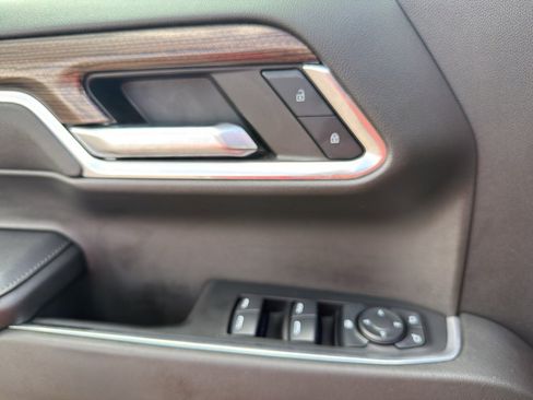 Used 2024 Chevrolet Silverado 1500 LT image 24