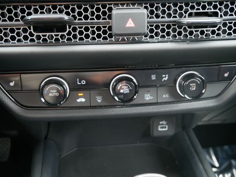 Certified 2024 Honda HR-V Sport image 23