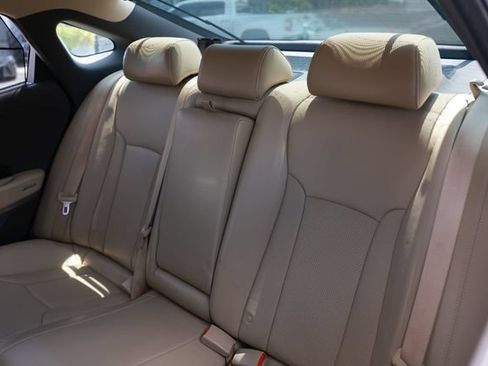 Used 2016 Hyundai Azera Limited FWD image 11
