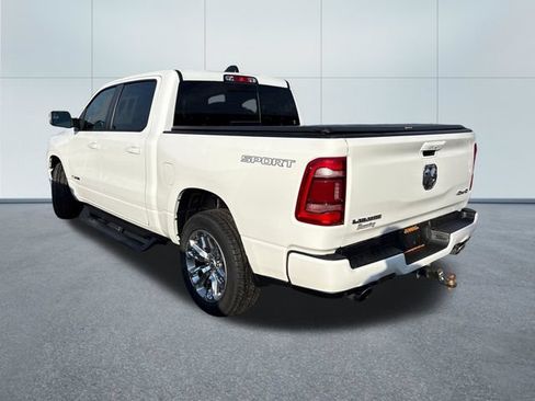 Used 2023 RAM 1500 Laramie AWD/4WD image 2