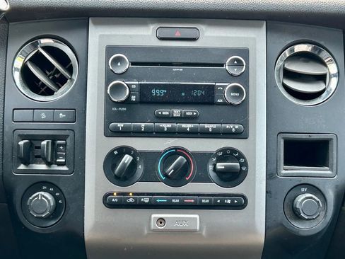 Used 2016 Ford Expedition XL image 18