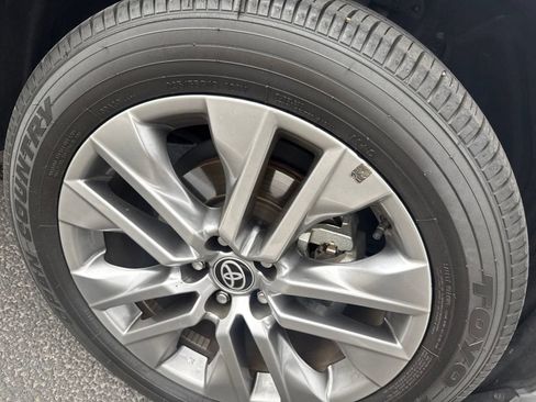 Used 2023 Toyota RAV4 XLE Premium FWD image 8