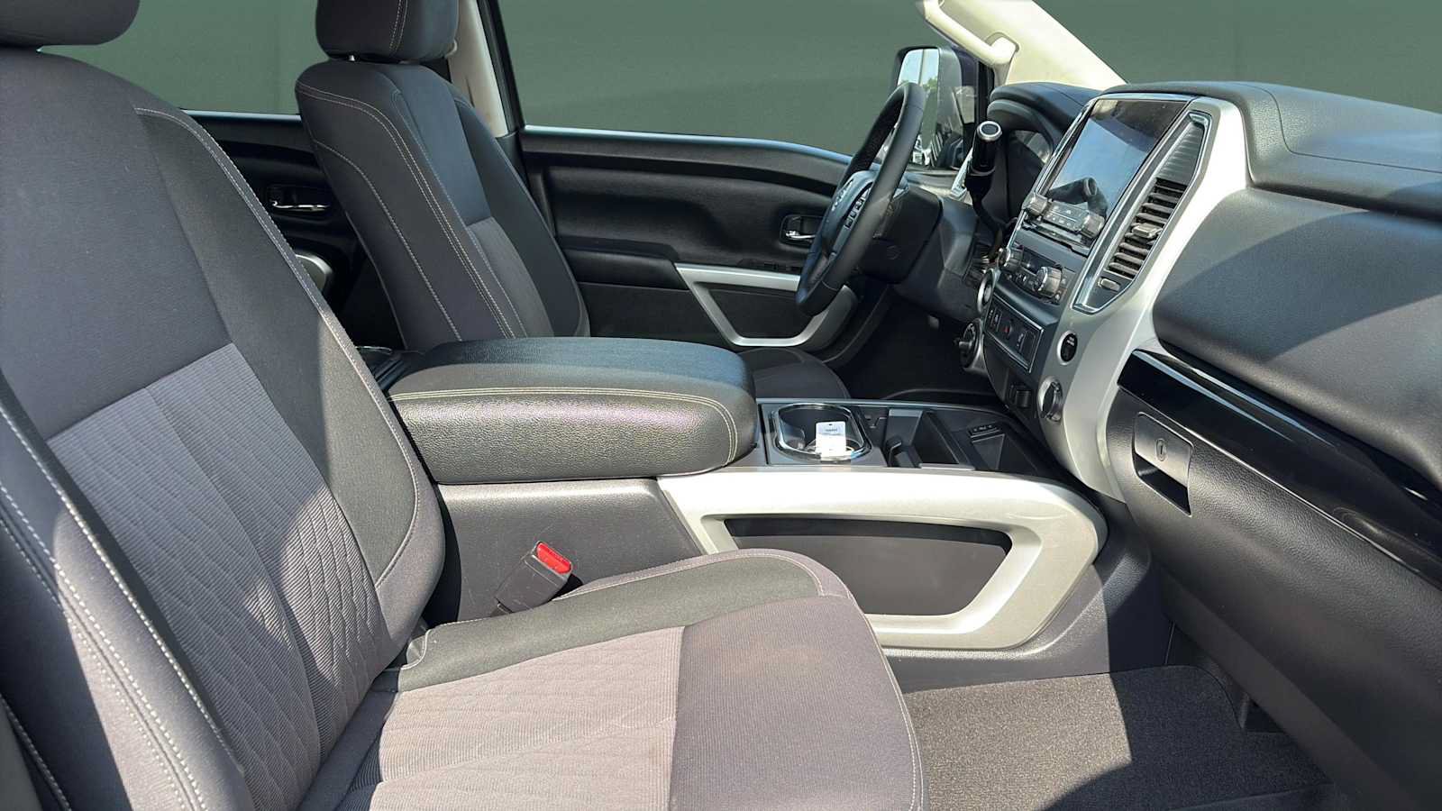 Used 2021 Nissan Titan SV w/ SV Convenience Package AWD/4WD image 19