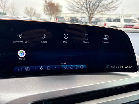 New 2026 Cadillac Vistiq Premium Luxury w/ LPO, Floor Liner Package AWD/4WD image 29