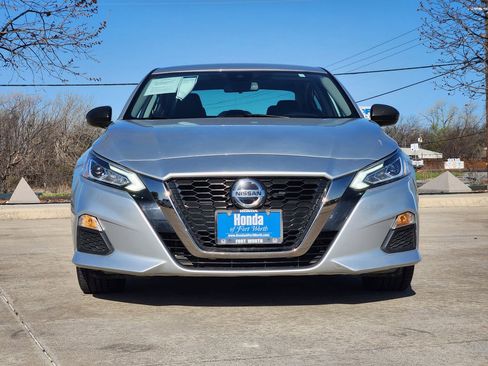 Used 2021 Nissan Altima 2.5 SR image 2