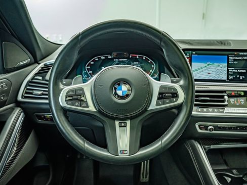 Used 2023 BMW X6 M50i AWD/4WD image 23