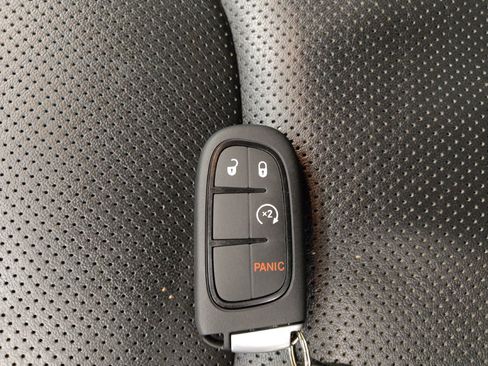 Used 2022 Jeep Cherokee Latitude Lux AWD/4WD image 32