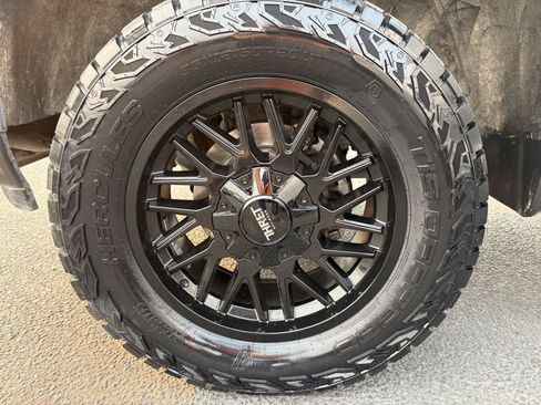 Used 2024 Chevrolet Silverado 2500 LT AWD/4WD image 31
