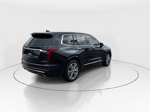Used 2021 Cadillac XT6 Premium Luxury image 8