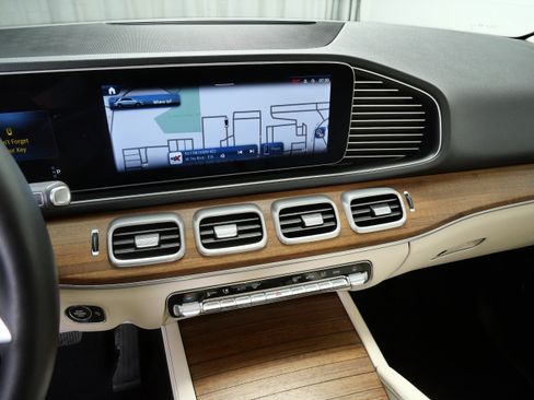 Certified 2026 Mercedes-Benz GLE 350 4MATIC image 19