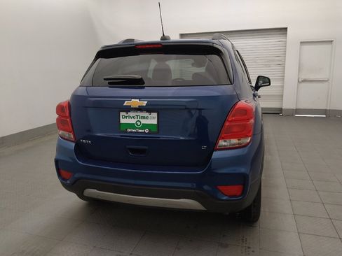 Used 2020 Chevrolet Trax LT FWD image 7
