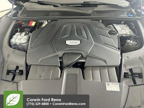 Used 2020 Porsche Cayenne AWD/4WD image 32
