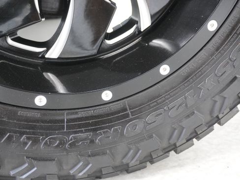 Used 2020 Jeep Wrangler Unlimited Sahara image 28