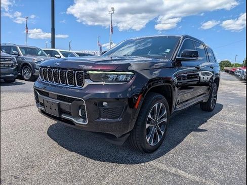 Used 2023 Jeep Grand Cherokee L Overland w/ Advanced Protech Group III image 13