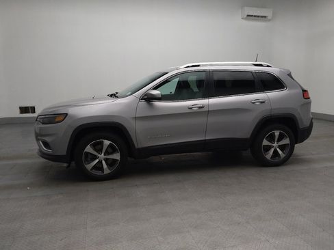 Used 2019 Jeep Cherokee Limited AWD/4WD image 2