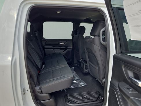New 2026 RAM 1500 Express AWD/4WD image 34