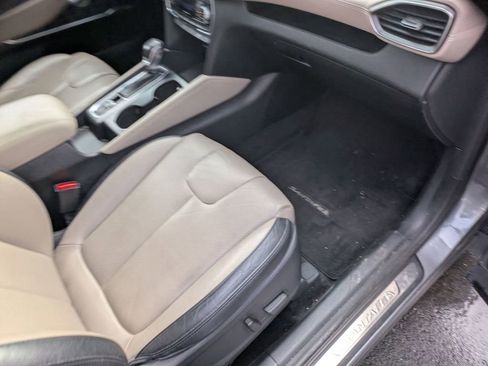 Used 2019 Hyundai Santa Fe Limited image 25