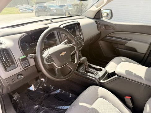 Used 2020 Chevrolet Colorado W/T w/ WT Convenience Package RWD image 13