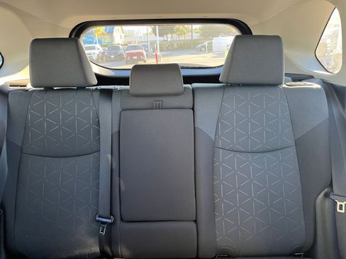 Used 2025 Toyota RAV4 XLE image 40