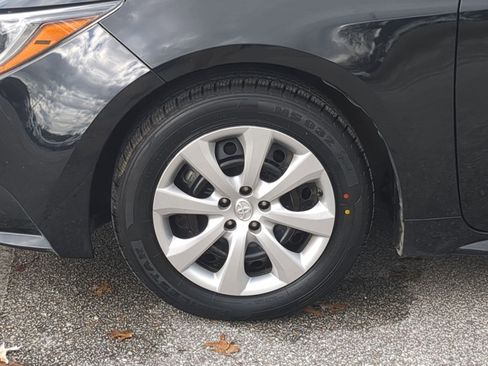 Used 2022 Toyota Corolla LE image 10