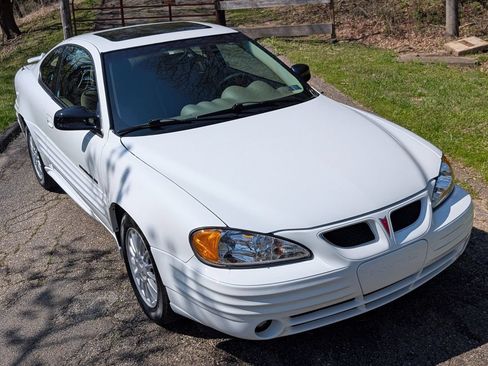 Used 2001 Pontiac Grand Am SE w/ Solid Value Appearance Pkg FWD image 39