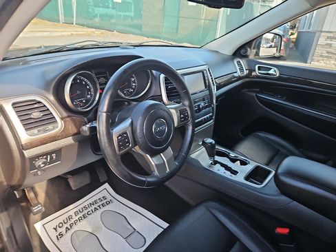 Used 2012 Jeep Grand Cherokee Laredo image 15