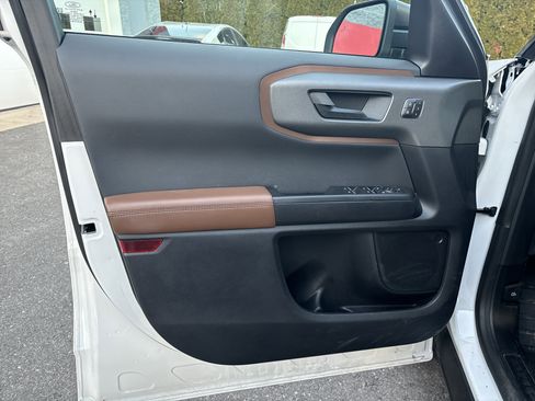 Used 2025 Ford Bronco Sport Outer Banks image 16