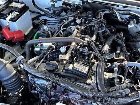 Used 2025 Toyota 4Runner SR5 image 31