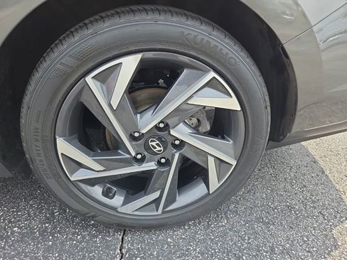 Certified 2024 Hyundai Elantra SEL w/ Convenience Package FWD image 14