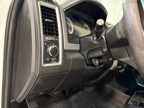 Used 2017 RAM 2500 SLT AWD/4WD image 21