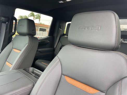 New 2026 GMC Sierra 1500 AT4 w/ AT4 Premium Package AWD/4WD image 23