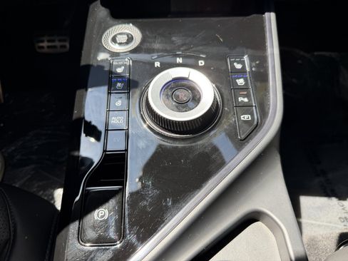 Used 2024 Kia Niro SX Touring FWD image 22