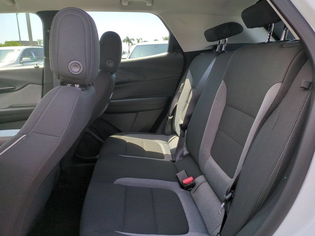 Used 2023 Chevrolet TrailBlazer LS FWD image 22