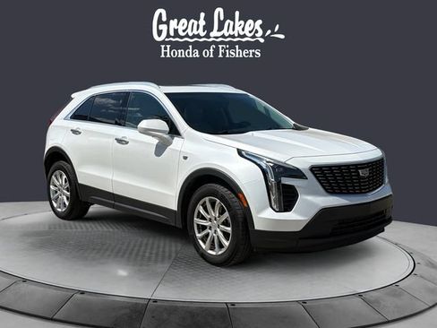 Used 2019 Cadillac XT4 Luxury w/ Cold Weather Package FWD image 7
