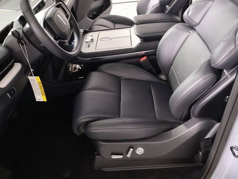 New 2026 Lincoln Navigator Premiere image 11