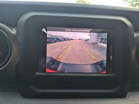 Used 2020 Jeep Gladiator Sport w/ Quick Order Package 24S image 16