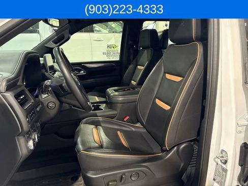 Used 2024 GMC Yukon AT4 w/ Technology Package AWD/4WD image 4