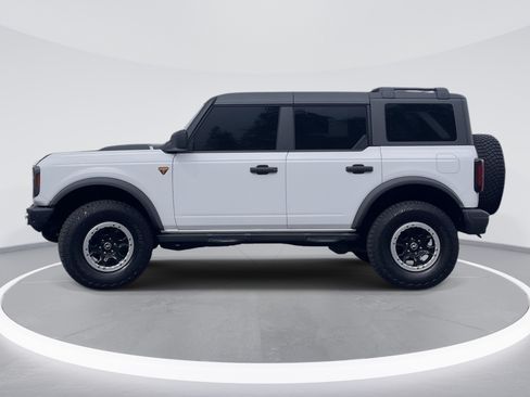 Used 2023 Ford Bronco Badlands w/ Sasquatch Package AWD/4WD image 4