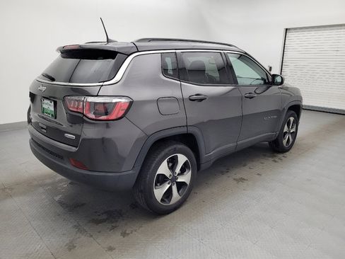 Used 2018 Jeep Compass Latitude w/ Popular Equipment Group image 10