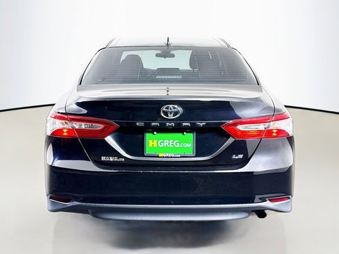 Used 2020 Toyota Camry LE image 8