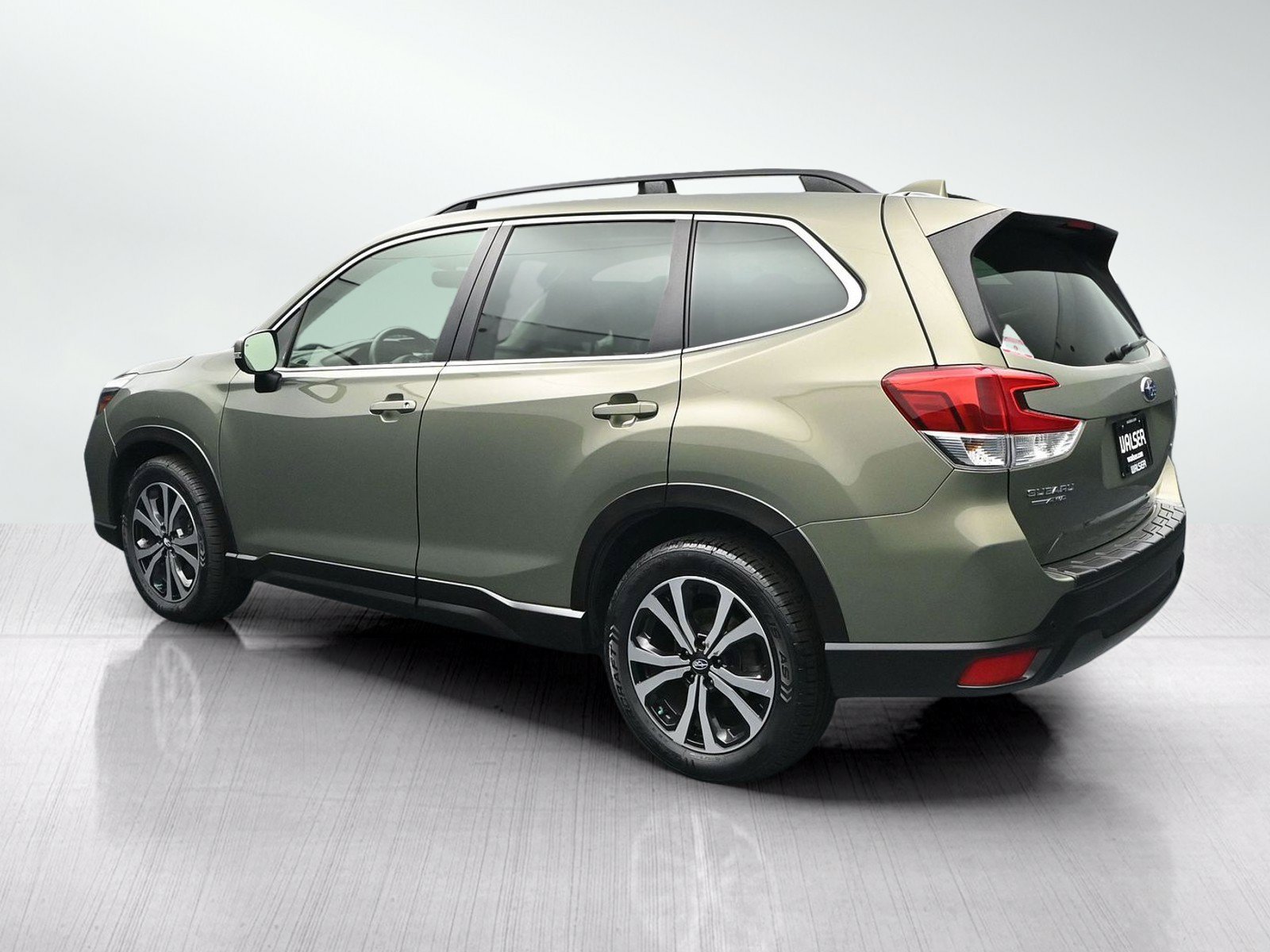 Used 2020 Subaru Forester Limited w/ Popular Package #3 AWD/4WD image 4
