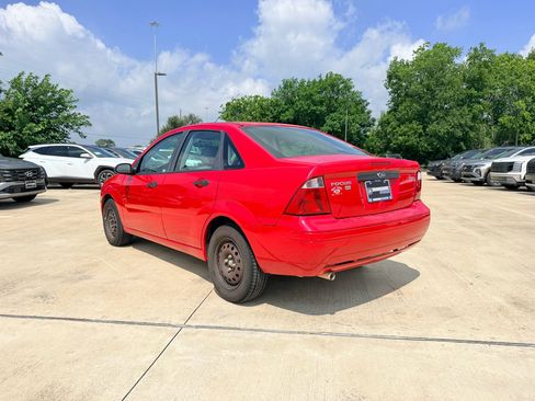 Used 2006 Ford Focus SE FWD image 9