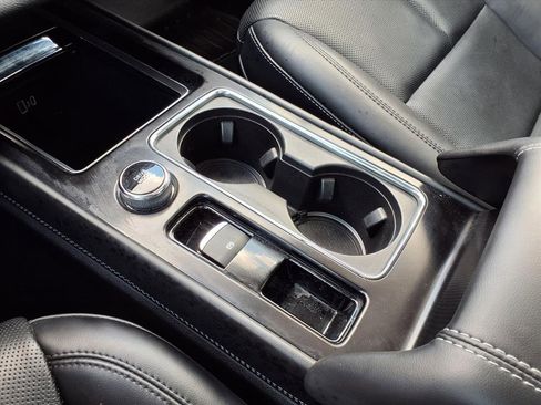 Used 2021 Lincoln Corsair Reserve w/ Equipment Group 201A image 15