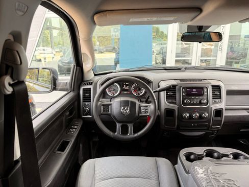 Used 2013 RAM 1500 Express RWD image 31